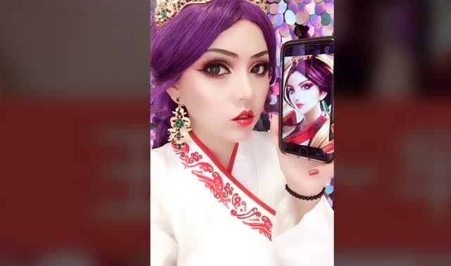 女生变身王者荣耀武则天,这简直就是真人版么