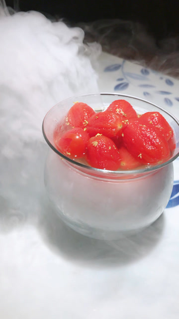 本宫想吃个冰镇圣女果解解暑