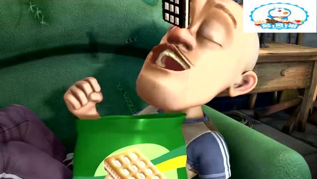 《熊出没》光头强吃着薯片,看着球赛,日子过的太爽了!