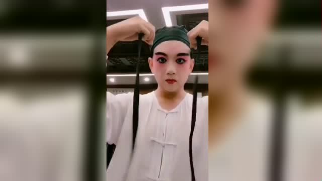 京剧的"吊眉",起什么作用?看完这个就明白了!