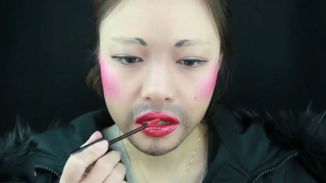 前方高能!气质美女爆笑仿妆如花,网友:承包了我一天的笑点!