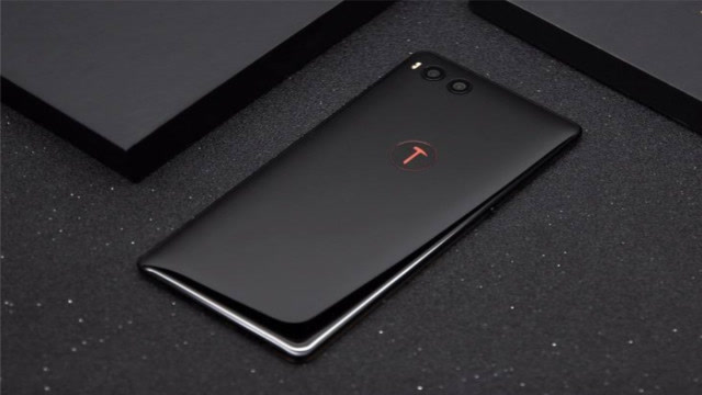 最强悍的锤子手机,1tb超大内存容量,降价千元却无人问津?