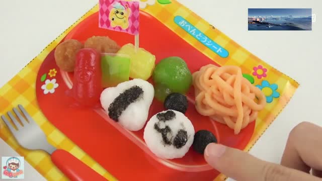 一起玩好玩的日本食玩diy熊猫饭团便当,看着就想吃
