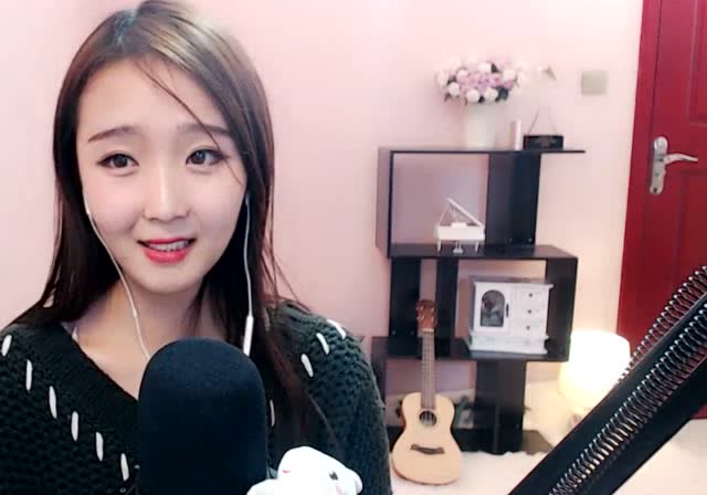 网红女主播一首《全世界路过》你在终点等我,我甘愿成全了你