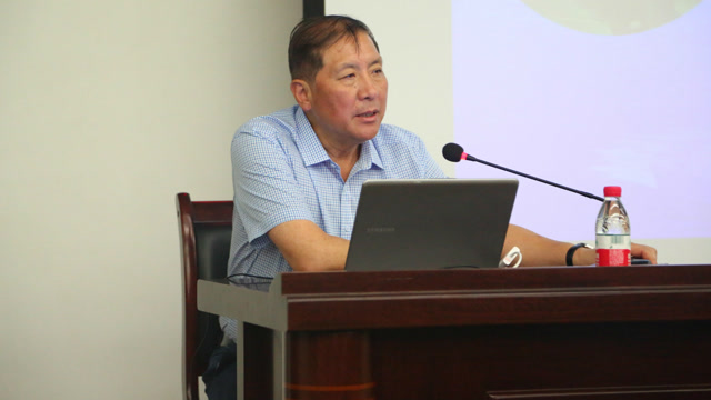 海军少将赵登平预祝2018军迷论坛圆满成功