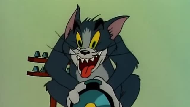 猫和老鼠:汤姆开火车要压死杰瑞,结果没想到!