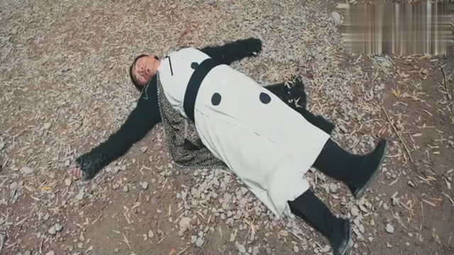 男主直接对他下毒手,却突然晕倒在地,结果让人意外