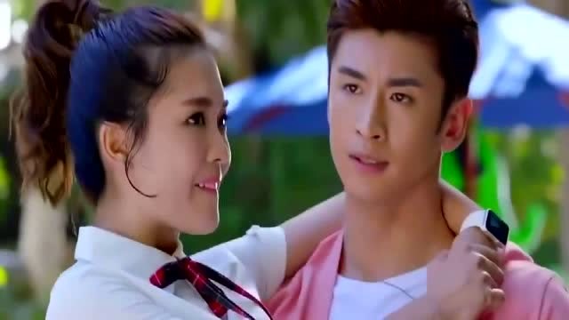 鲍宇甜蜜公主抱欧叶,这画面太甜了,小七真是神助攻啊!