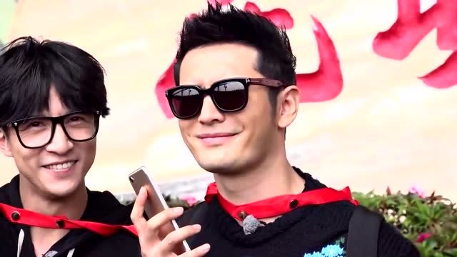 黄晓明给亲妈打电话,被沙溢损成"诈骗犯"?