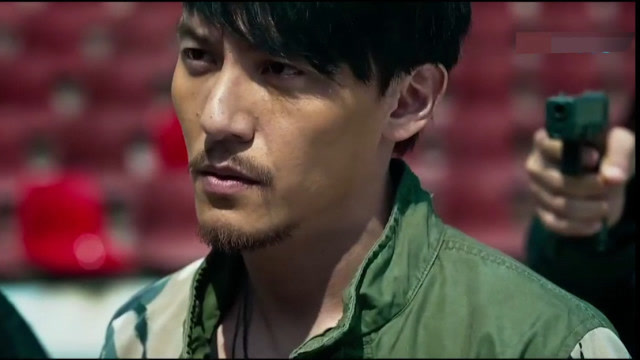 赤道:张震前有狗后有人拿枪指着,还有更大的麻烦等着他