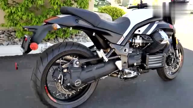 摩托界的型男:摩托古兹v8!