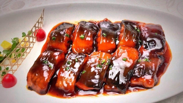 宝山区非遗美食—红烧鮰鱼