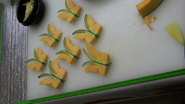 生活小技巧:哈密瓜的花式切法,吃起来心情会更好