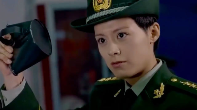 杨灿把征兵当儿戏女特种兵霸气出手