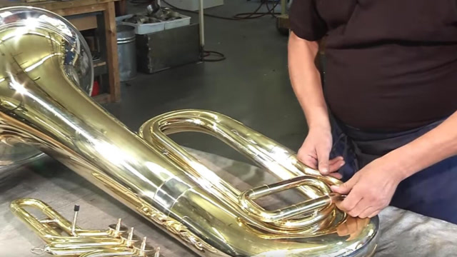 千万别让孩子学乐器中号!看德国生产大开眼界,1个卖6万太贵!