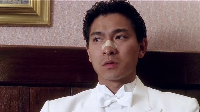 赌神来挑战陈金城,看看赌神的眼神就知道谁是高手