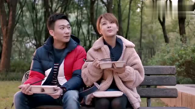 小蚯蚓听到应勤在上海买了房,好像对他更热情了,太直接了