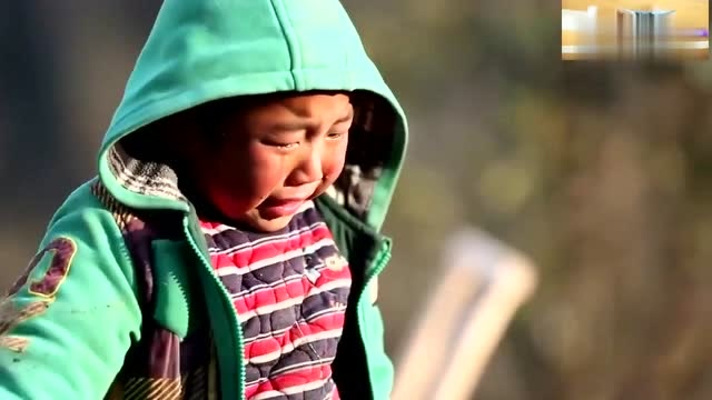 《变形计》农村四爷这么皮被姐姐推倒后,鼻涕眼泪满天飞!