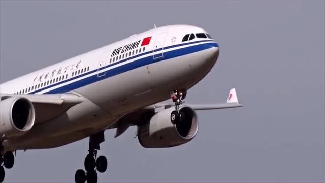 国航空客a330客机强风中降落成田机场,机长技术不错哦!