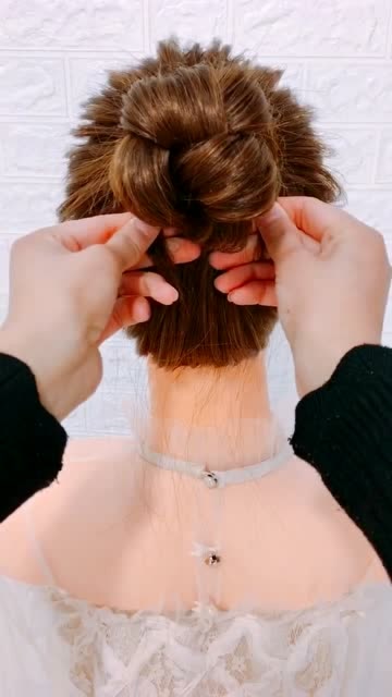 丸子头的高级扎法,不再千篇一律,学会它,一个冬天都不用愁啦!