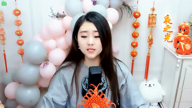 yy4823菲儿演绎去年超火《夜之光》原唱:花姐