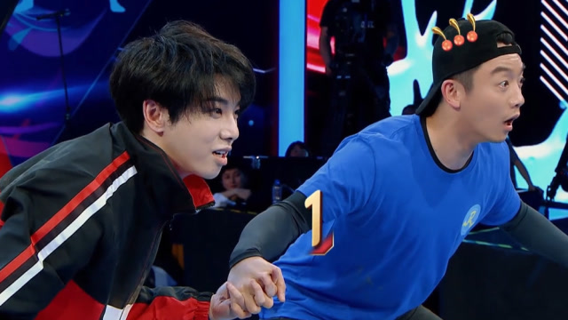 郑恺华晨宇一起过墙,可郑恺的难度系数太大了吧