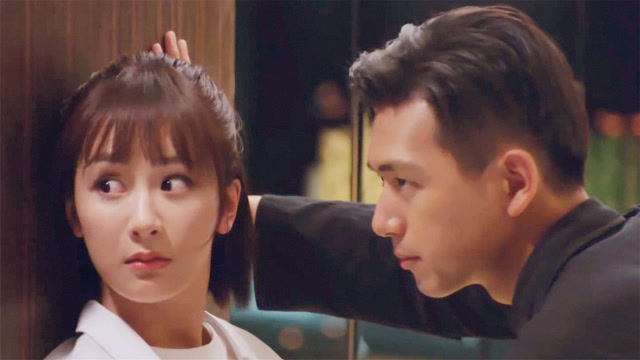 亲爱的热爱的杨紫李现卧室狂吻胡一天开门看呆李现怒吼滚