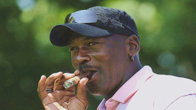 nba受伤最"无辜"的球星:乔丹抽烟成残疾,巴克利差点成瞎子