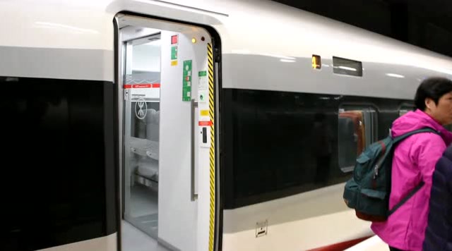 港铁crh380a型高铁动车组列车,g652次列车二等座随拍