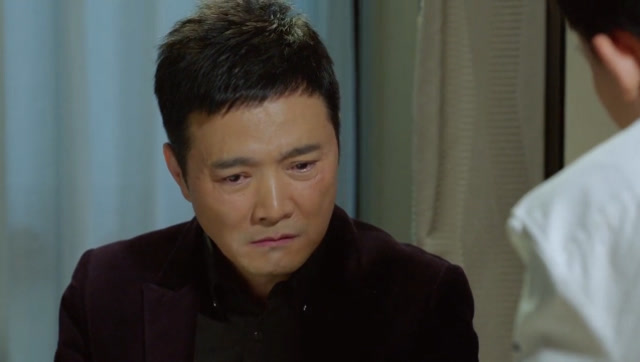 小别离:张亮忠跟蒂娜吵架后看小宇,小宇想代替妈妈陪姥姥