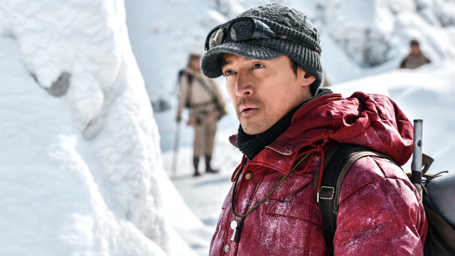《攀登者》胡歌饰演的杨光,执意要攀登珠峰,为何遭到阻拦?