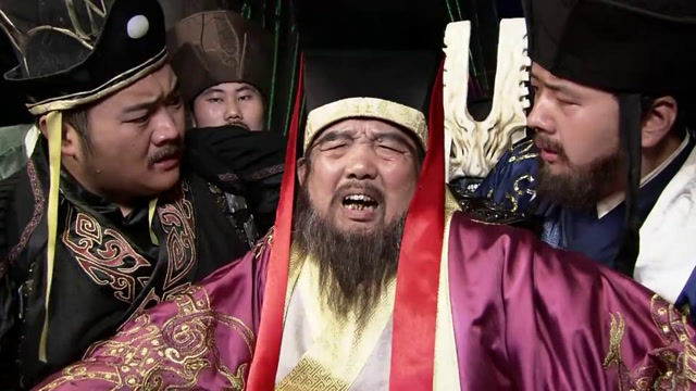 秦广王看到了奎刚的眼睛,自己成圣之后,再也没遇到过这种怪事