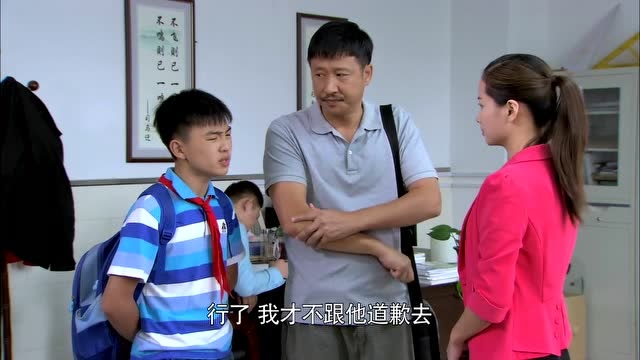 麻辣芳邻:杨过闯祸,找老杨冒充家长见老师,怎料撞上亲妈