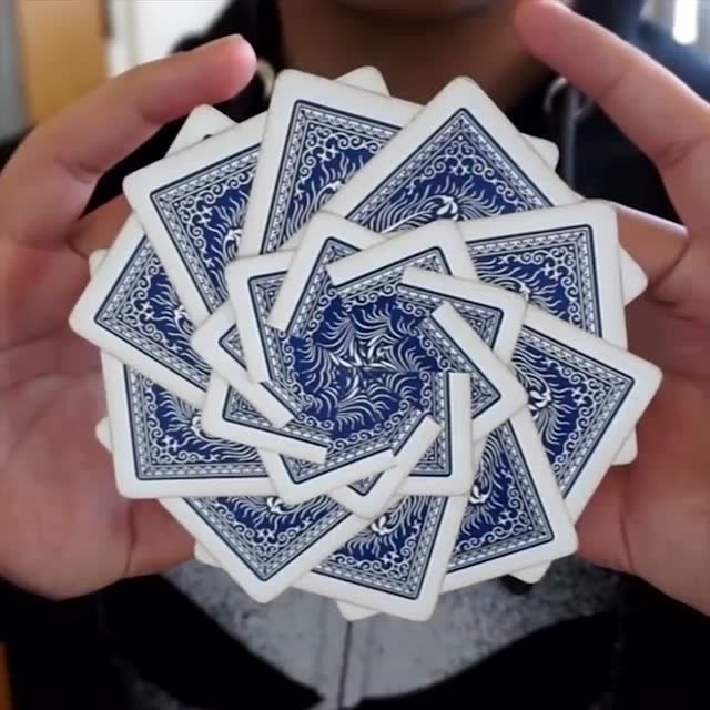 【花切欣赏】纸牌花式的创意玩法 - 超乎你的想象 瞬间爆炸