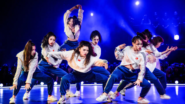 挥洒青春热血!街舞女团hellodance《吾》舞蹈纯享,风暴席卷现场
