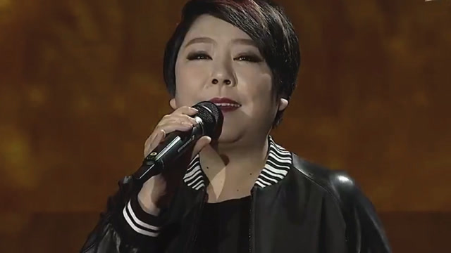 衡越一首《谁是我的新郎》,当初红极一时,勾起了满满的回忆感