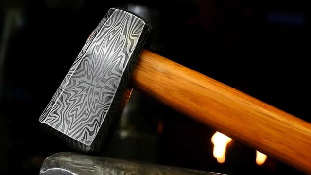 锻造一把大马士革钢的锤子,花纹真漂亮