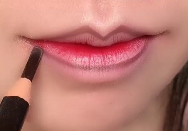 这就是传说中的缩唇术,你get到了吗比整容还要厉害,超自然