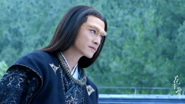 花千骨般若花几句话让小骨愣住了,杀姐姐就是那些魔头的圣君