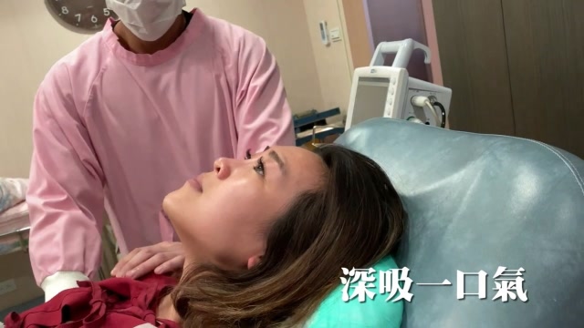 实拍老婆超顺利的顺产生娃过程上产床用力一分钟宝宝就出生啦