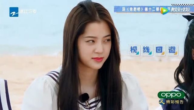 奔跑吧:欧阳娜娜腹部能力确实不行?玩这个游戏彻底暴露了