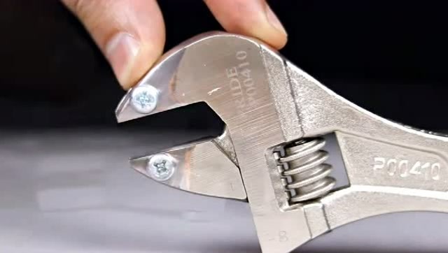 一把扳手简单的改造一下成为多功能工具,太实用了