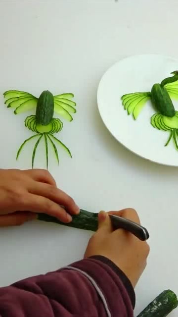家庭主妇的最爱,黄瓜做的"孔雀",可以尝试一下!