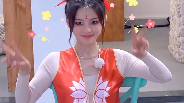杨超越经典还原"哪吒"角色,真的没有见过这么美的"哪吒"