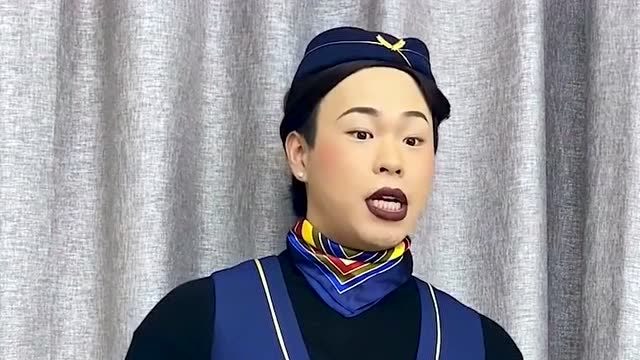 你们是我带过最差的一班乘客小伙男扮女装穿上空姐服结果惊艳了