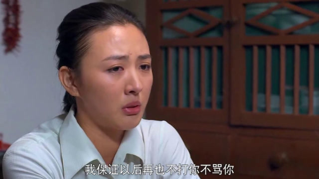 满仓进城:改丫一个人喝闷酒,整了这么多菜,小日子过得不错呀