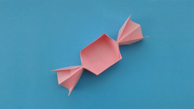 最容易的折纸糖果盒子图片