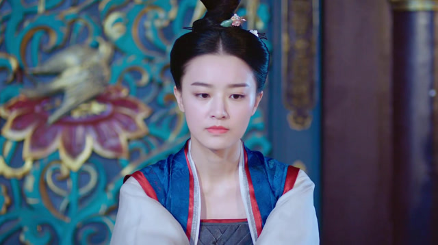 大唐荣耀:何灵依在外面等着,不时地回头看,她也喜欢李俶