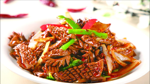 掌握这个技巧,做出的熘腰花嫩滑爽口无腥味,片片有花好吃好看