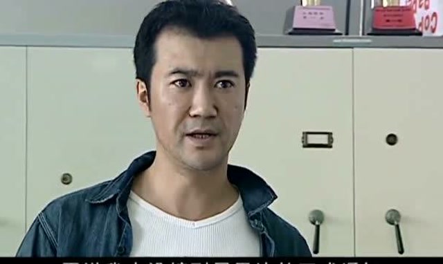 警中英雄:在张队的眼里,冷赫男肩膀嫩扛不住!